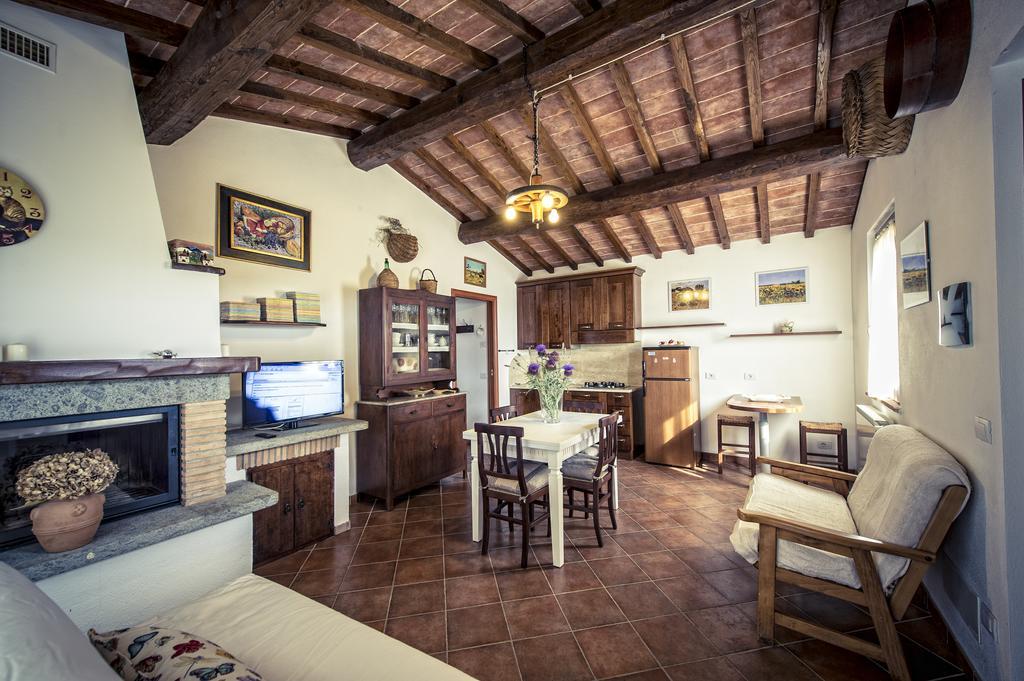 Agriturismo I Roseti Montepulciano Stazione المظهر الخارجي الصورة